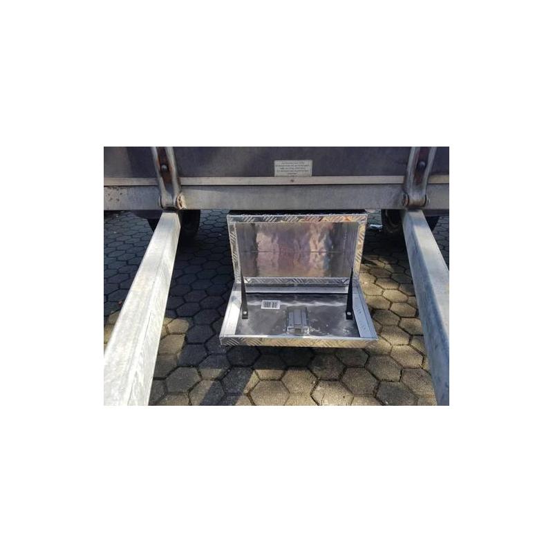 Vnitřní prostor nákladního vozu z vlnitého plechu Š400xD250xV230 mm • Vtools.cz