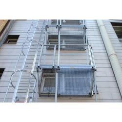 Žebřík se zadním zábradlím 10,92m • Vtools.cz