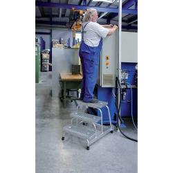 Hliníková pracovní plošina, pojízdná, 2 stupně s roštem, výška 0,40 m • Vtools.cz