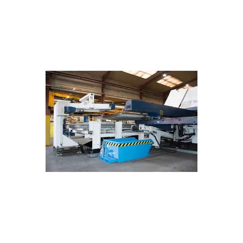 Vyklápěcí kontejner MGU 270 lakovaný modrou barvou RAL 5012 • Vtools.cz