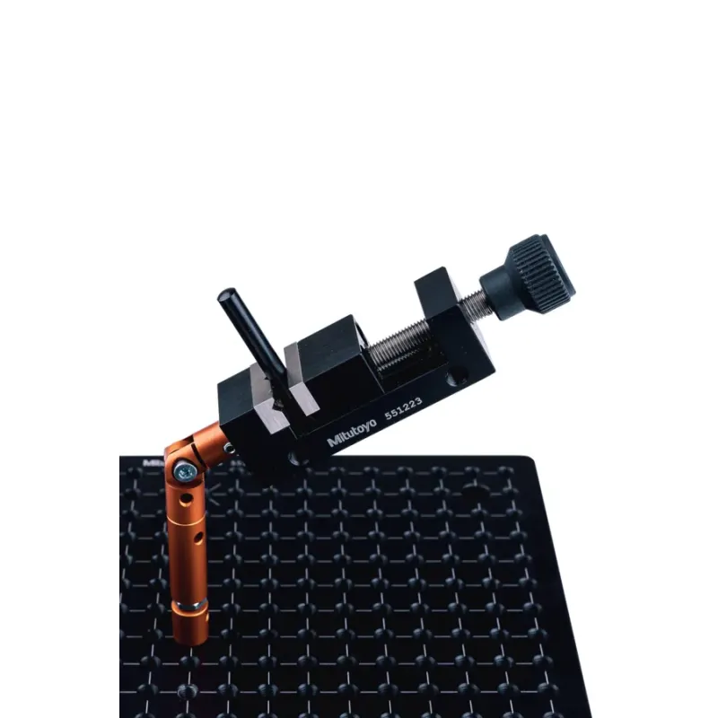 Vise 25mm x 25mm x 75mm M6